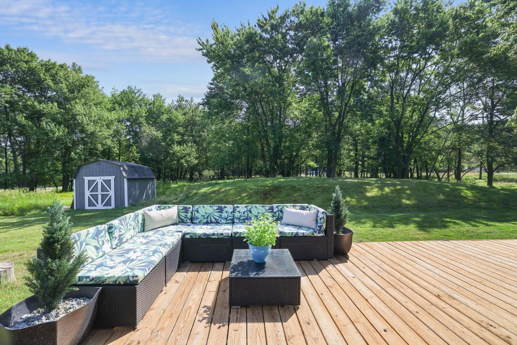 Poconos Brand New Lakefront Oasis 1 Acre, Hottub Gameroom Firepits Talk About Privacy Albrightsville Екстер'єр фото